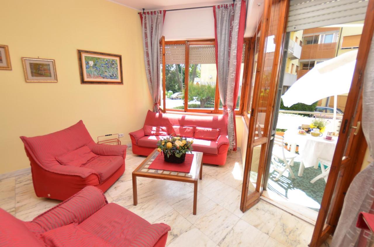 Apartamento Carnevale Viareggio Exterior foto
