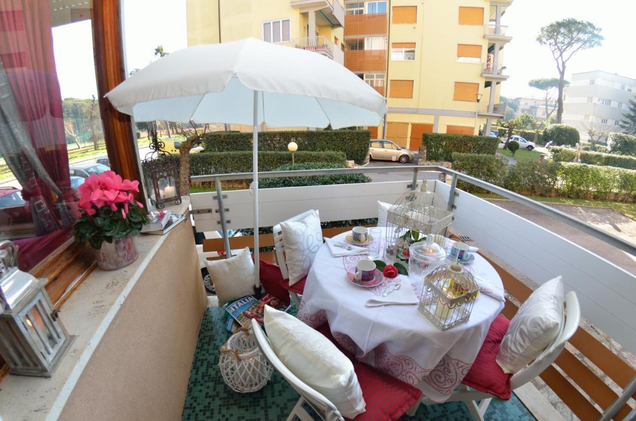 Apartamento Carnevale Viareggio Exterior foto